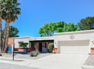 299 E Paseo De Golf, Green Valley, AZ 85614