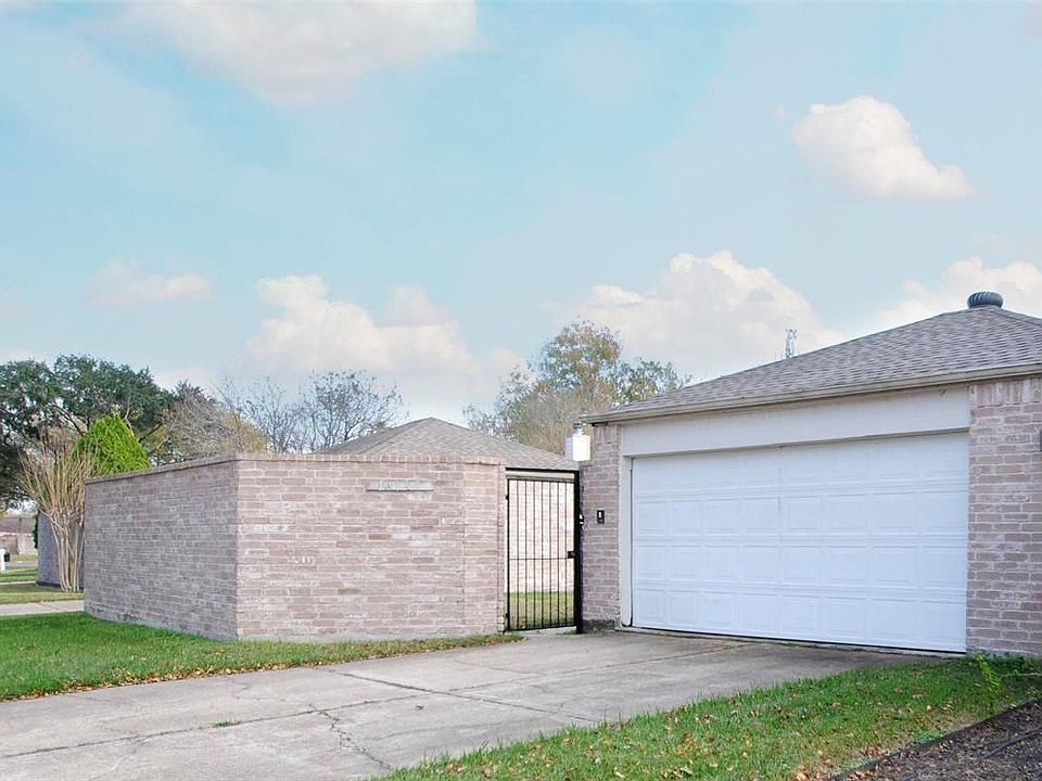 1st image of 16127 Queensdale Dr