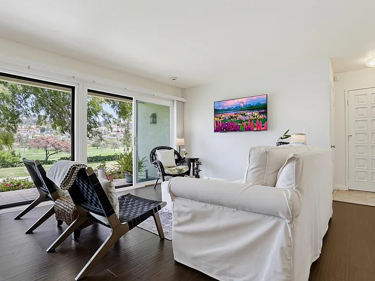 2508 Navarra Dr #403 — Photo 4