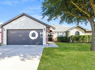 5202 Ambassador Dr, Midlothian, TX 76065