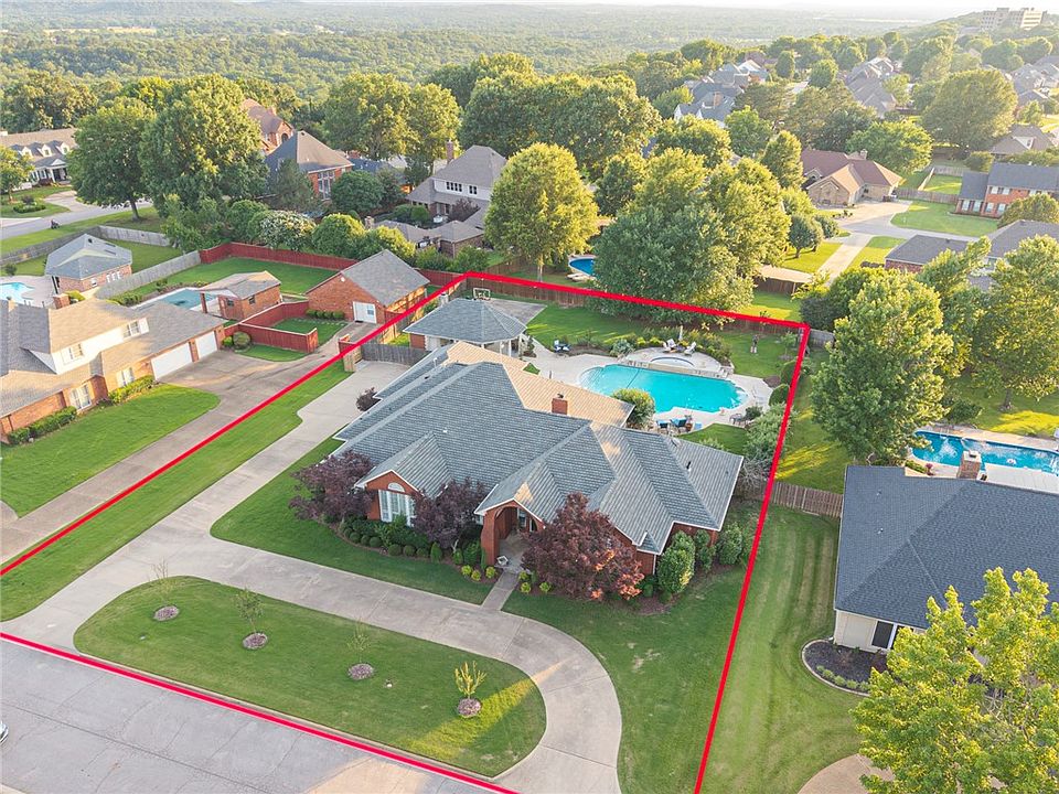 1st image of 10904 Kettering Ln