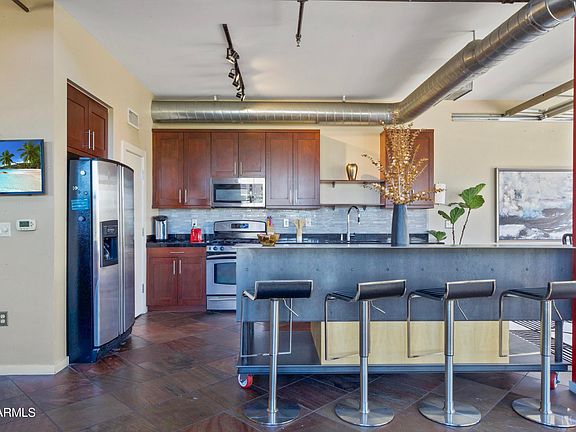 4th image of 1326 N Central Avenue #210