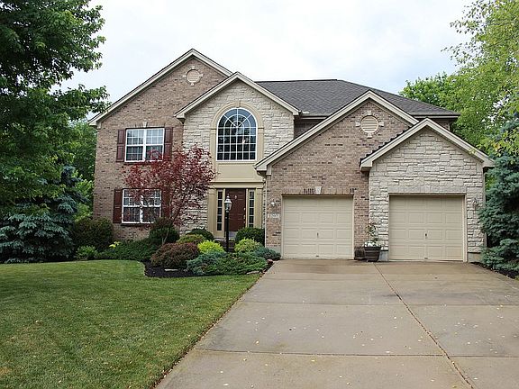 Wide Driveway/Ample Parking