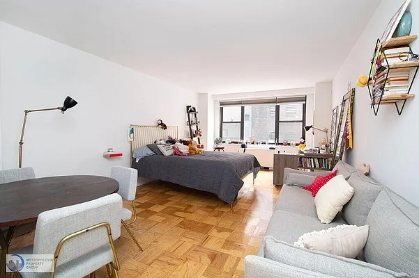 Rented by Metropolitan Property Group | media 12