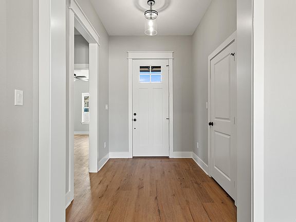 3rd image of 158 Kaul Ln