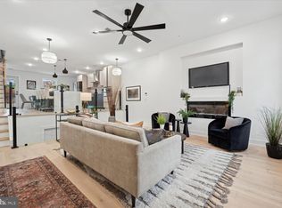 128 E Sharpnack St, Philadelphia, PA 19119