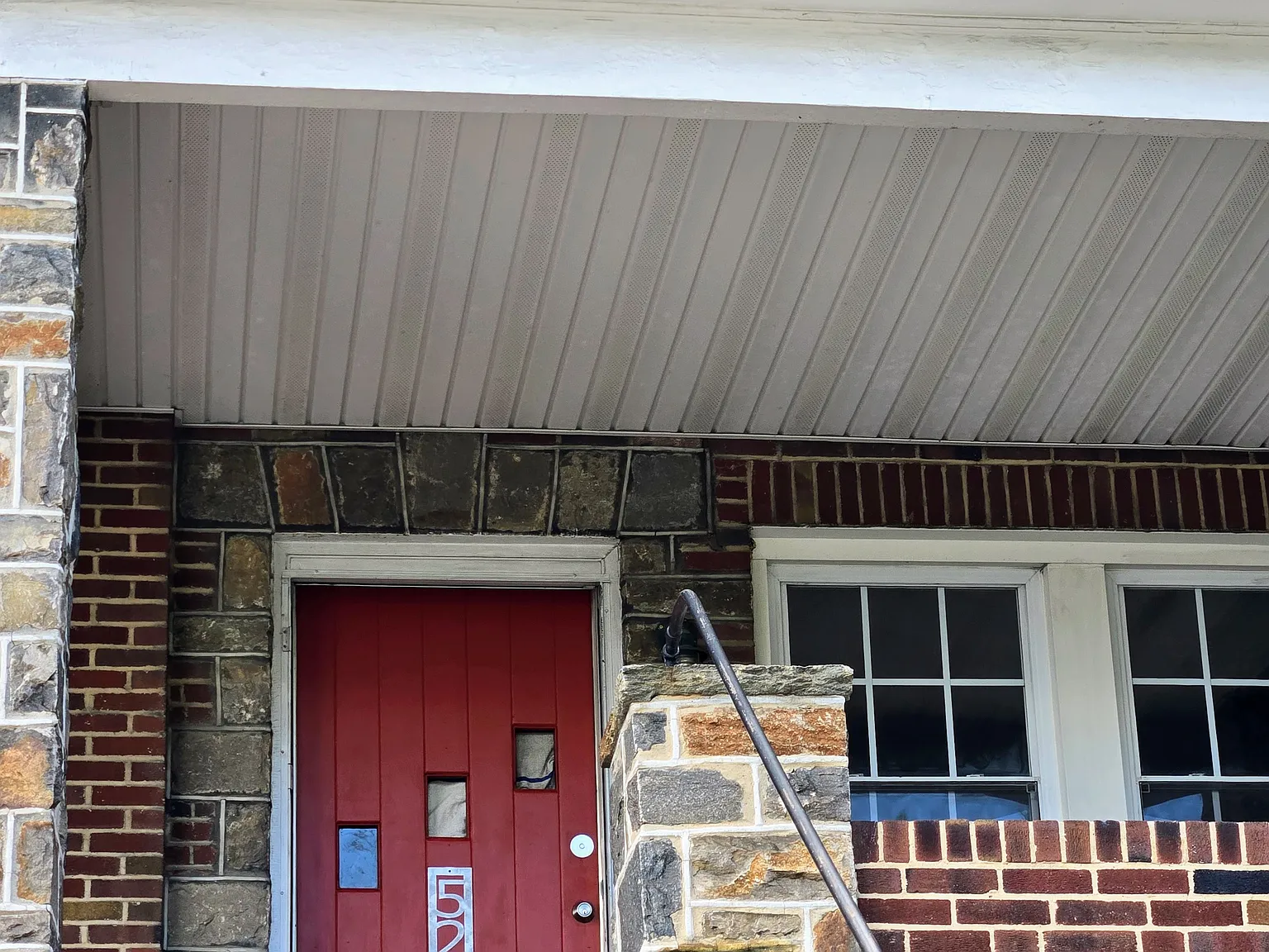 3 bed, 1700 sqft, $1,700 — Photo 2
