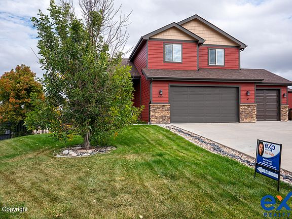 3rd image of 4504 Chancery Ln