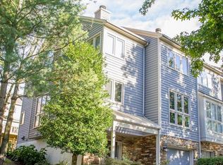 11 Chasemount Ct, Baltimore, MD 21209