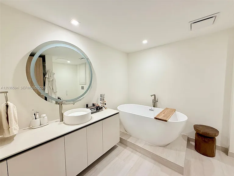 495 Brickell Ave #5106 — Photo 10