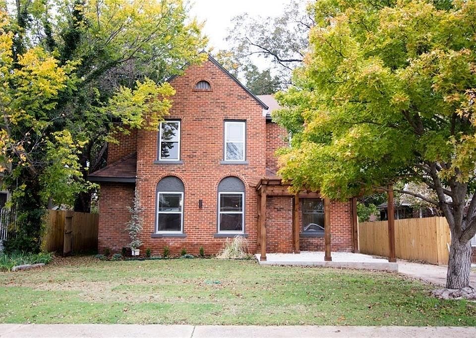 1st image of 725 NW 15th St
