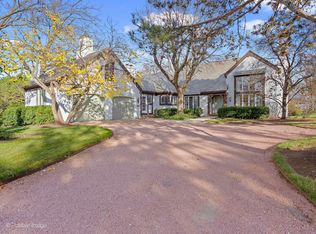 701 Burr Ridge Clb, Burr Ridge, IL 60527