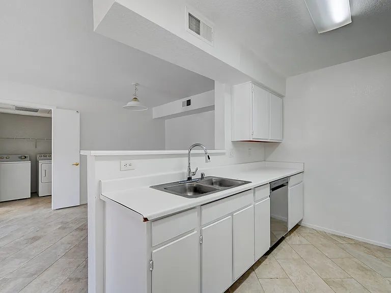 8101 W Flamingo Rd #1017-BLD3 — Photo 13