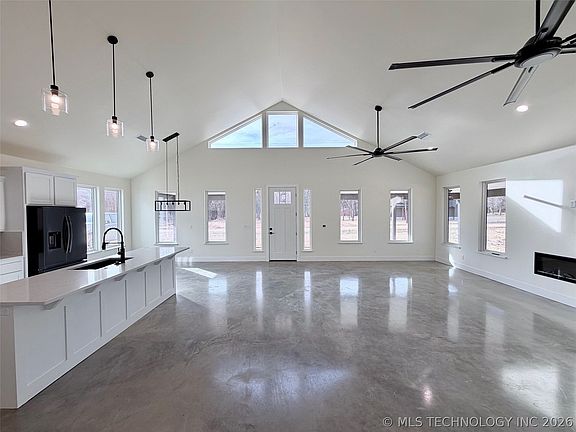 2nd image of 11908 Maximus Ln