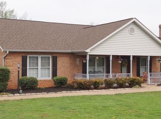 5746 Rolling Meadows Rd, Randleman, NC 27317