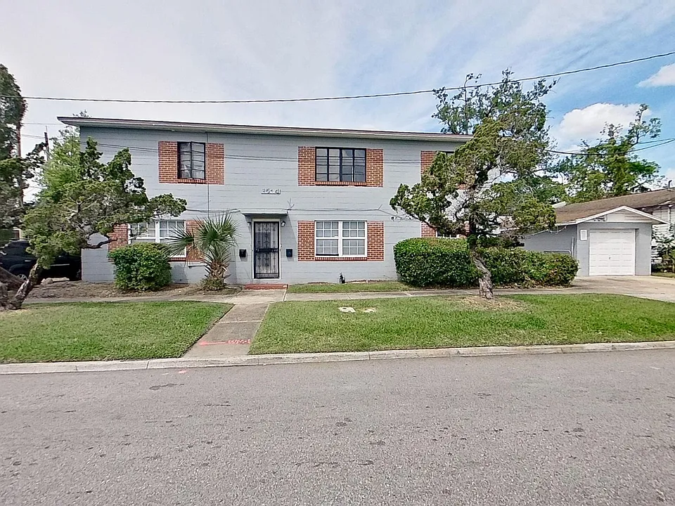 1235 W 5th St