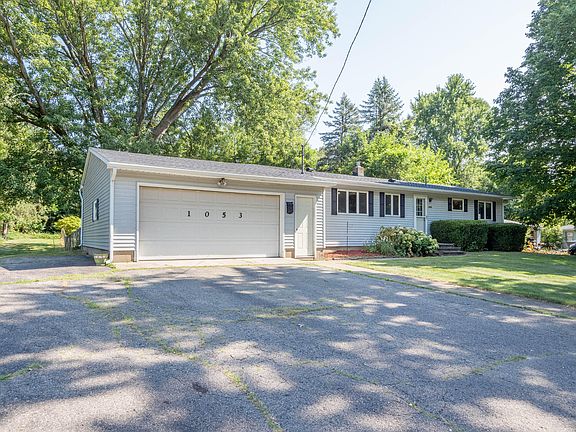 3rd image of 1053 2nd Division St