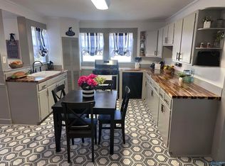 4 Lakefront Ave, Gadsden, AL 35904