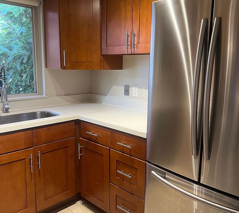 1st image of 4420 Greenwood Ave N APT 4