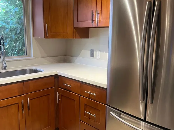 4420 Greenwood Ave N APT 4, Seattle, WA 98103