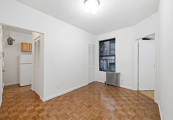 3rd image of 164 Mott St #7F