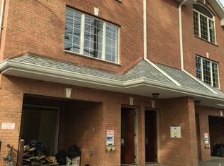 61-00 172 St #1FL, Fresh Meadows, NY 11365