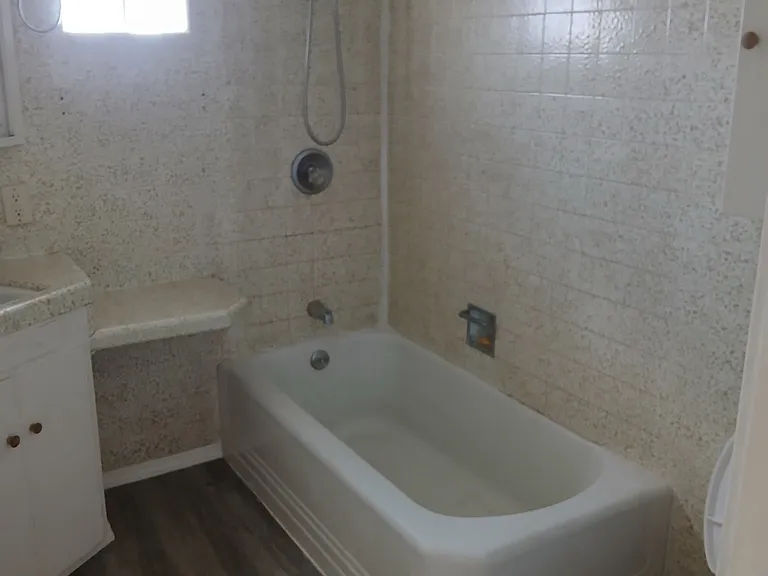 534 E Elm St #534 — Photo 7