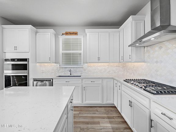 3rd image of 688 BLIND OAK Circle