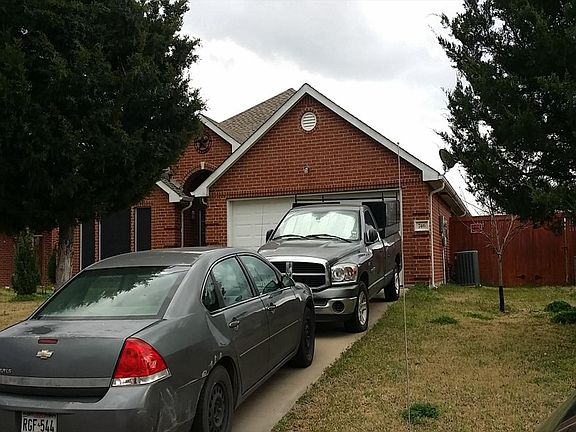 3rd image of 746 Fairview Ave