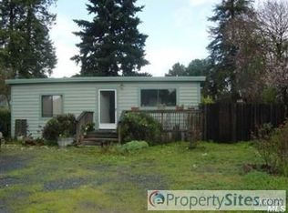 437 Trowbridge St, Santa Rosa, CA 95401