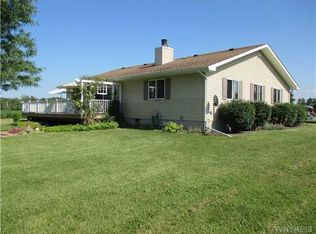 7381 Ellicott Rd, Lockport, NY 14094