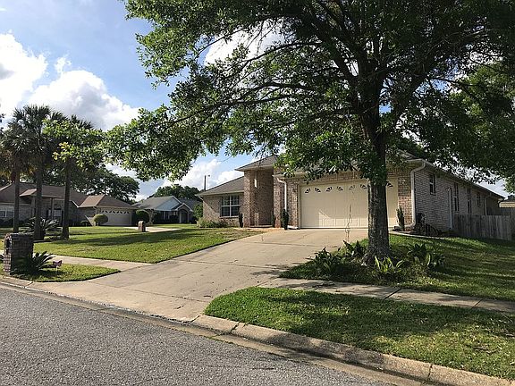 3rd image of 1584 Hunters Creek Dr