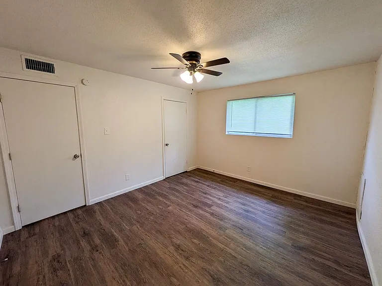 Sullivan Apartment Homes — Photo 19
