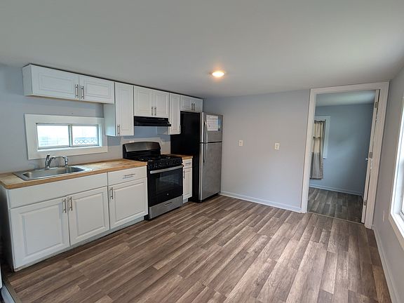 3rd image of 229 Miller St #D-13