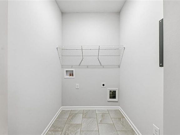 5th image of 144 Lee Road 2237 Rd