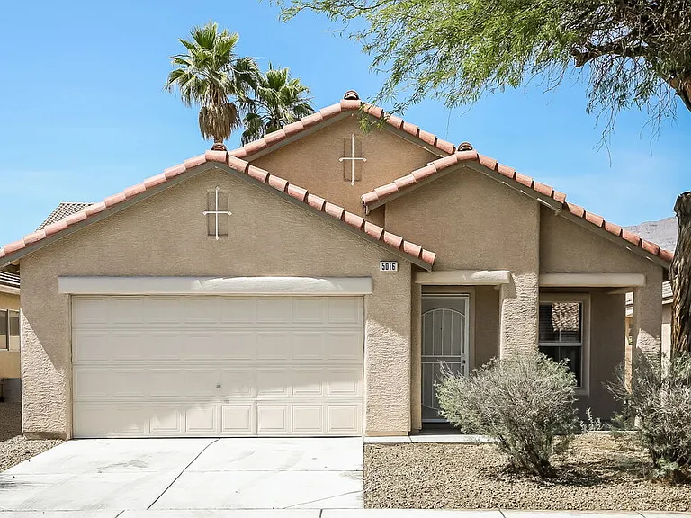 5016 Charlo Dr — Photo 1