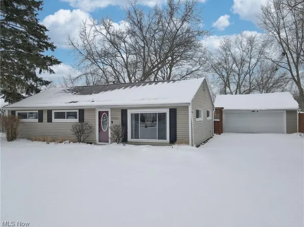 2023 Edgewood Dr, Twinsburg, OH 44087