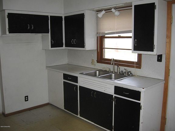 5th image of 538 Simmons Ave