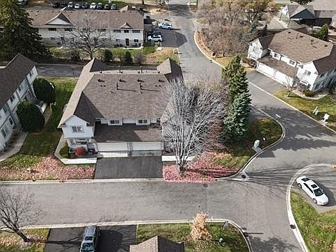 4th image of 1088 Lovell Ave W