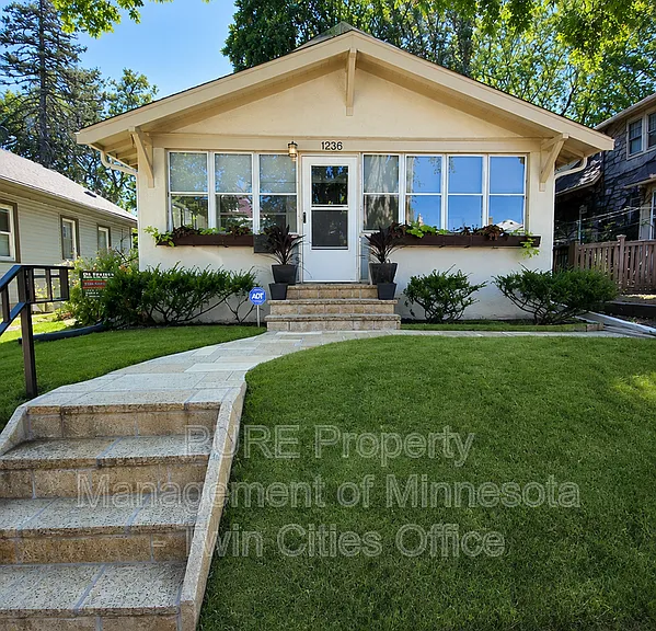 1236 James Ave — Photo 23