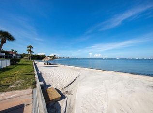 3680 42nd Way S UNIT J, Saint Petersburg, FL 33711