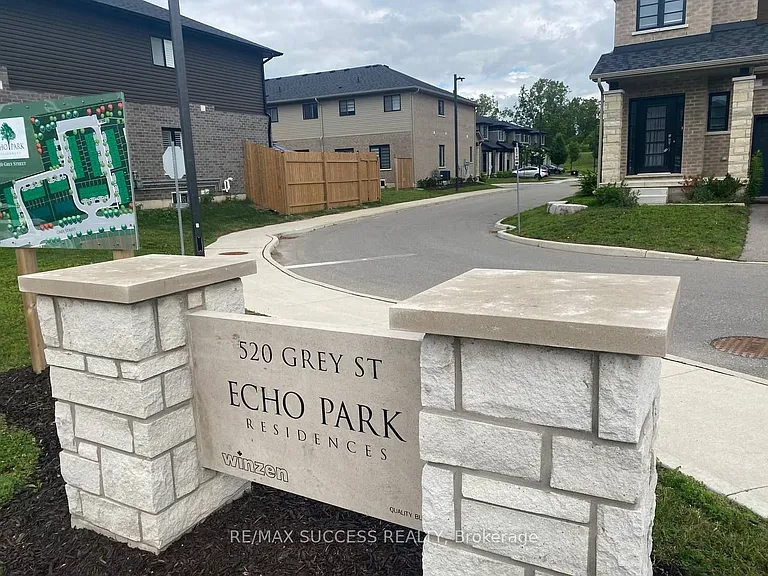520 Grey St #38 — Photo 3