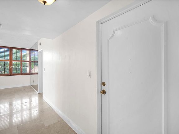 4th image of 888 Intracoastal Dr APT 3A
