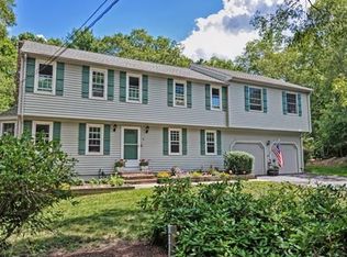 9 Red Coat Ln, Plainville, MA 02762