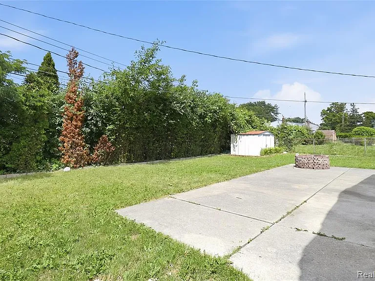 3125 Hedge Dr — Photo 21