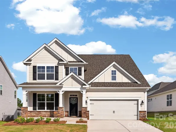 7165 Sylvan Retreat Dr, Denver, NC 28037