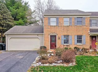 16 Brookview Dr, Lititz, PA 17543