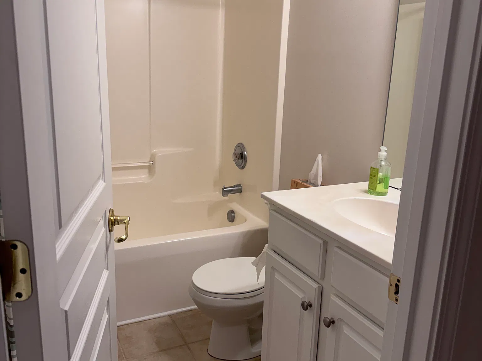 2 bed, 1693 sqft, $3,500 — Photo 4