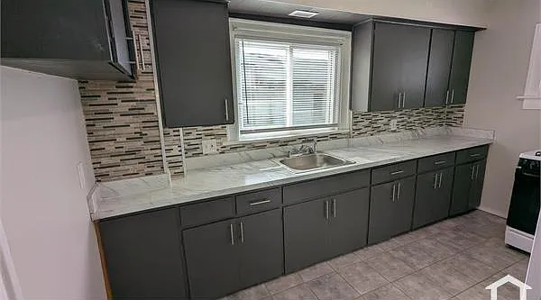 2248 East Ave — Photo 21