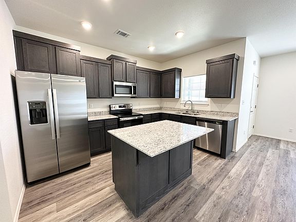 5th image of 4257 W Santa Fe St #2